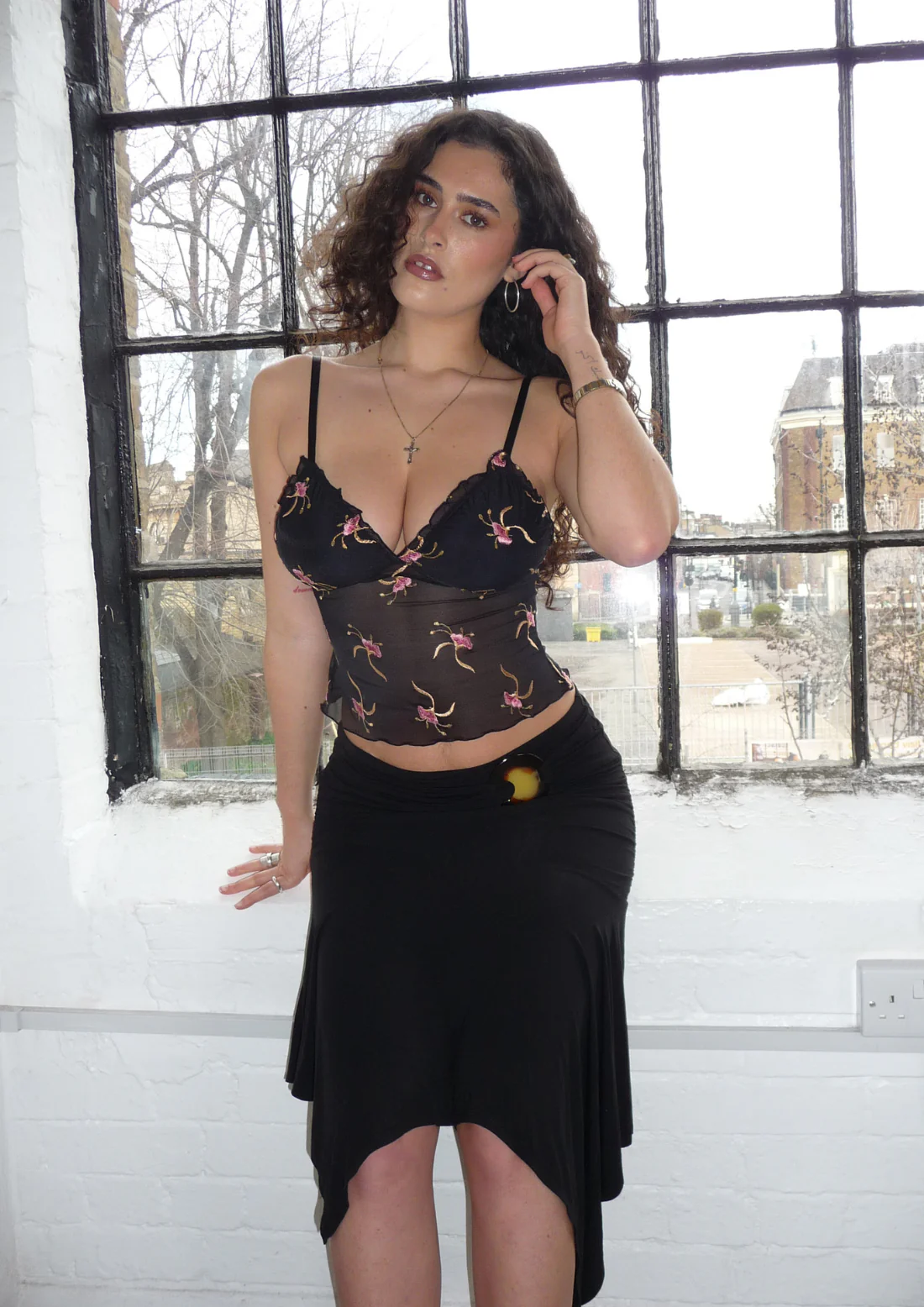 The Amelia Embroidered Fuller Bust Top - Image 4